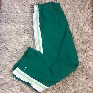 vintage oldschool nike green windrunner pants B19